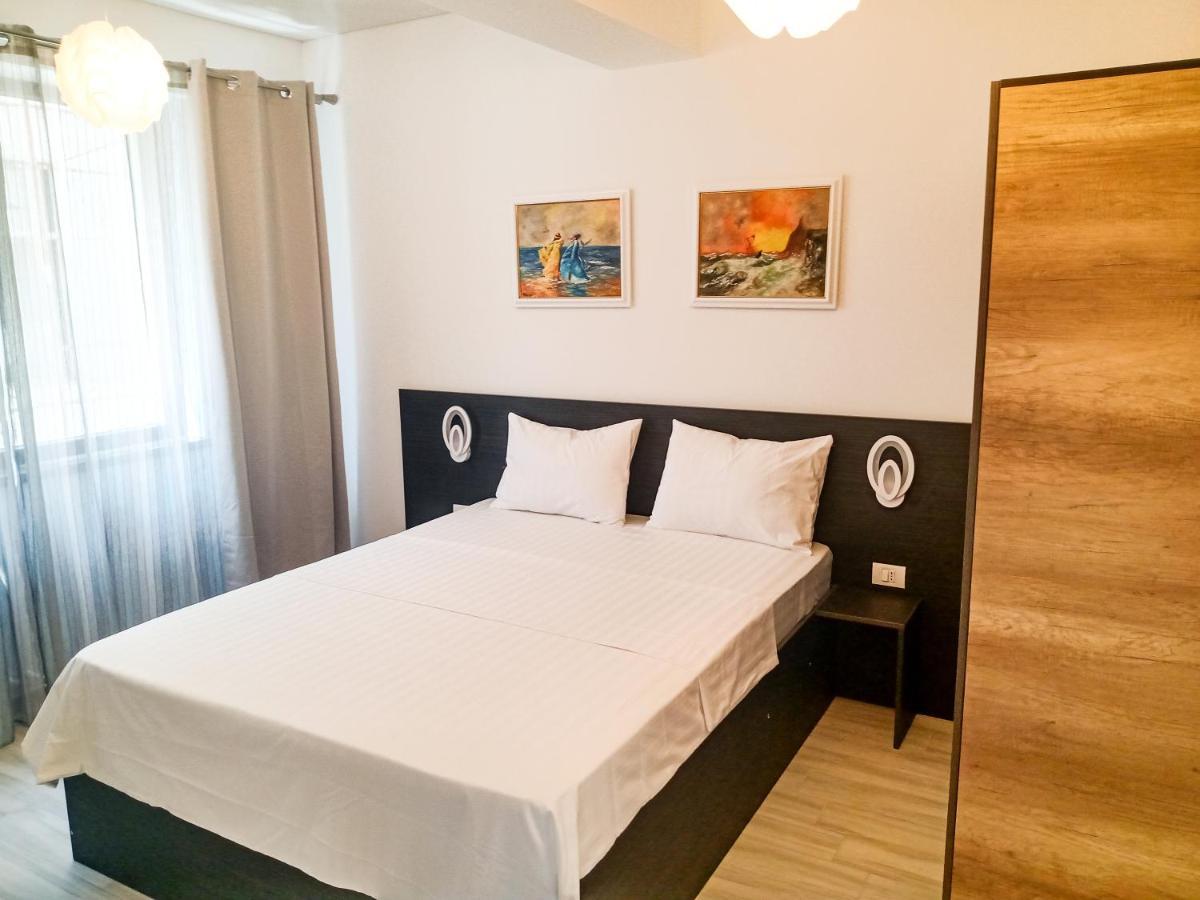 Ric Apartament Năvodari Eksteriør billede